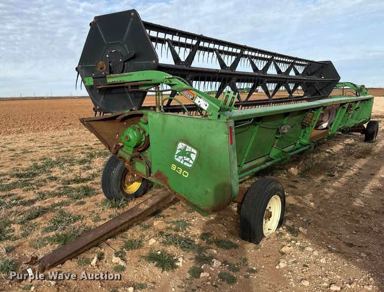 image for item EJ3455 1995 John Deere 930 rigid head