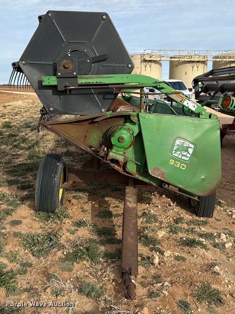 image for item EJ3455 1995 John Deere 930 rigid head