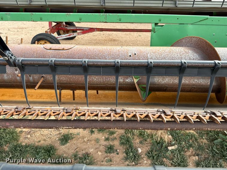 image for item EJ3455 1995 John Deere 930 rigid head