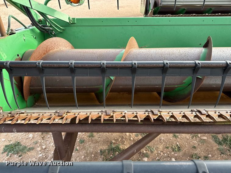 image for item EJ3455 1995 John Deere 930 rigid head