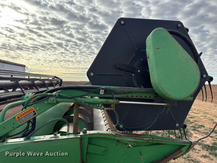 image for item EJ3455 1995 John Deere 930 rigid head