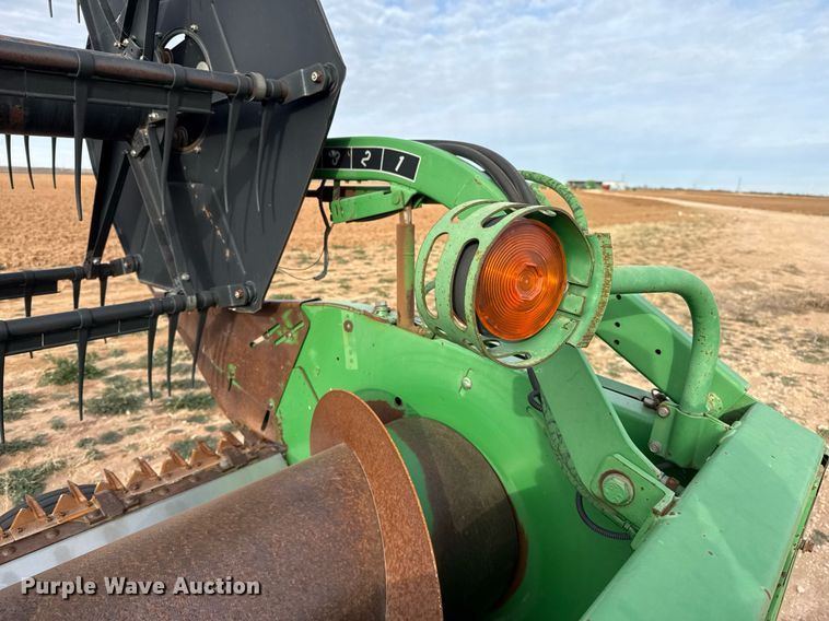 image for item EJ3455 1995 John Deere 930 rigid head