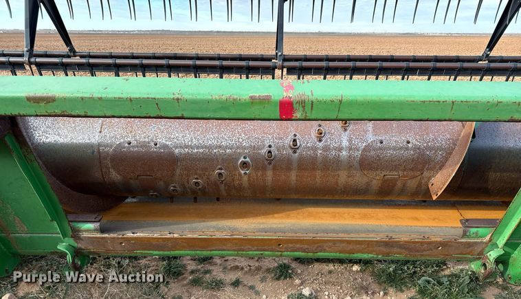 image for item EJ3455 1995 John Deere 930 rigid head