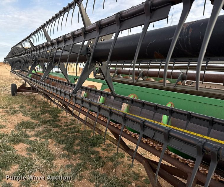 image for item EJ3455 1995 John Deere 930 rigid head