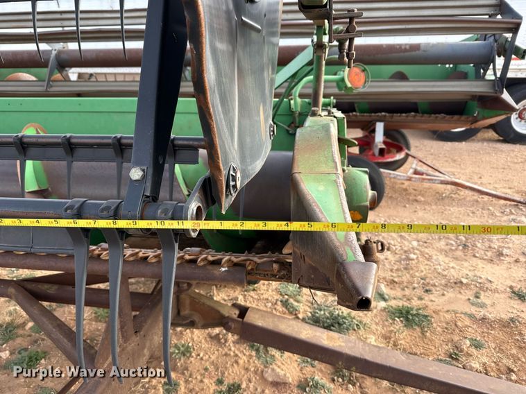 image for item EJ3455 1995 John Deere 930 rigid head