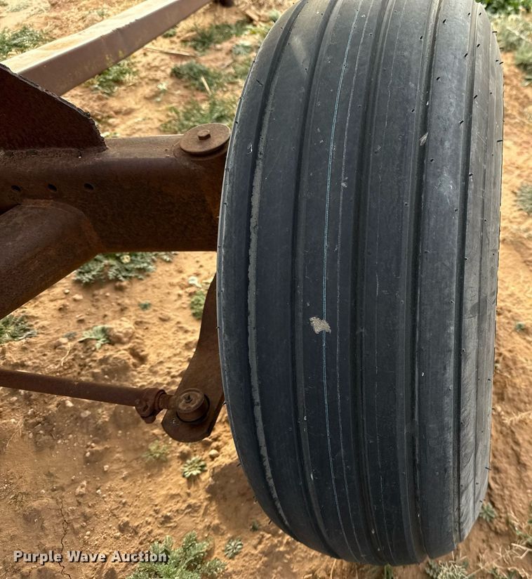 image for item EJ3455 1995 John Deere 930 rigid head