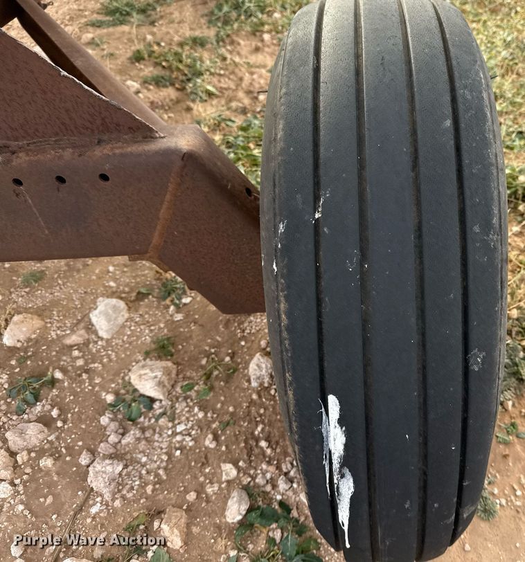 image for item EJ3455 1995 John Deere 930 rigid head