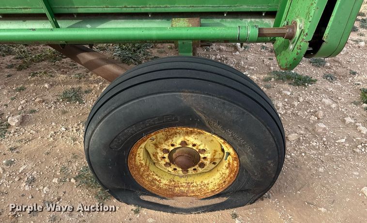 image for item EJ3455 1995 John Deere 930 rigid head