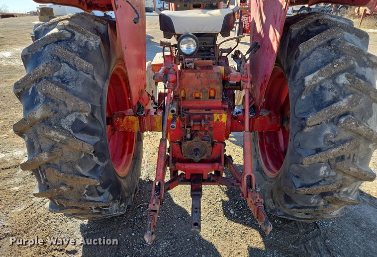 image for item EQ3912 1975 International Harvester Farmall 656 tractor
