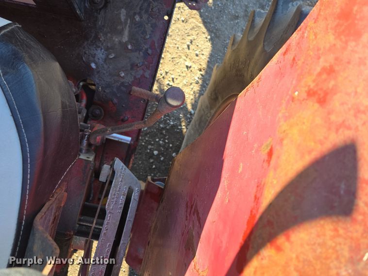 image for item EQ3912 1975 International Harvester Farmall 656 tractor