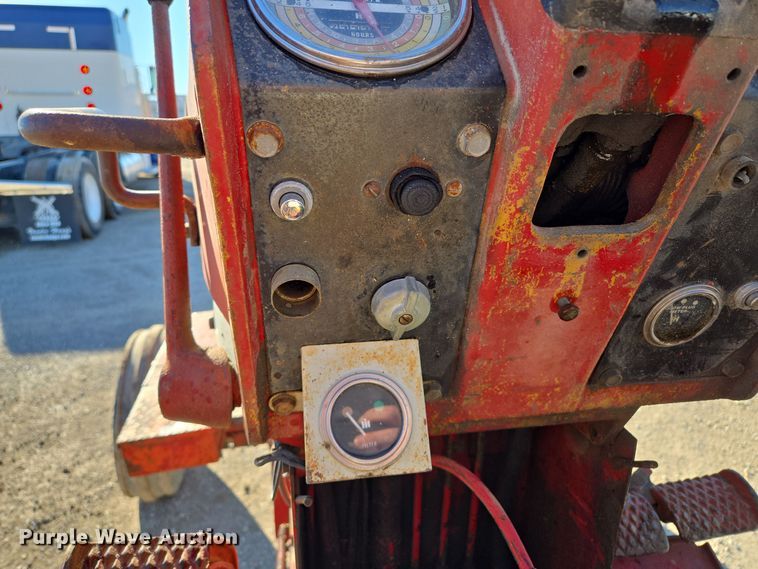 image for item EQ3912 1975 International Harvester Farmall 656 tractor