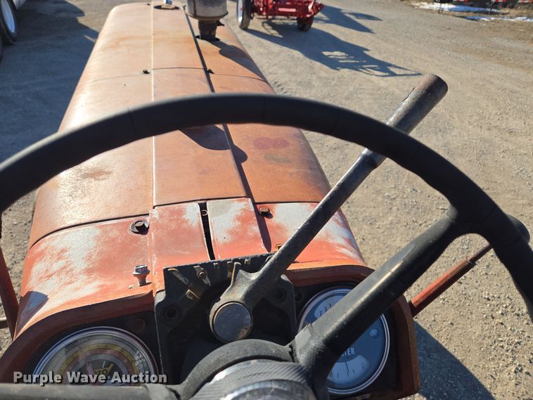 image for item EQ3912 1975 International Harvester Farmall 656 tractor