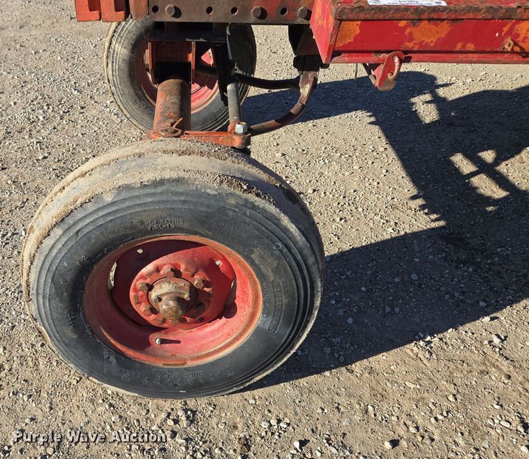 image for item EQ3912 1975 International Harvester Farmall 656 tractor