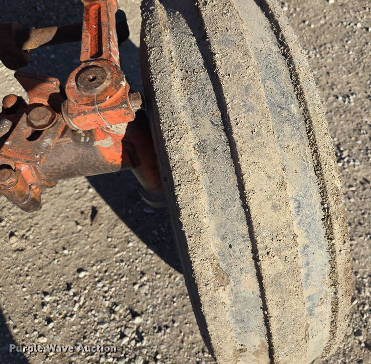 image for item EQ3912 1975 International Harvester Farmall 656 tractor