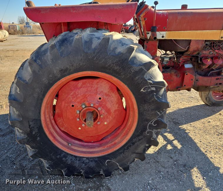 image for item EQ3912 1975 International Harvester Farmall 656 tractor