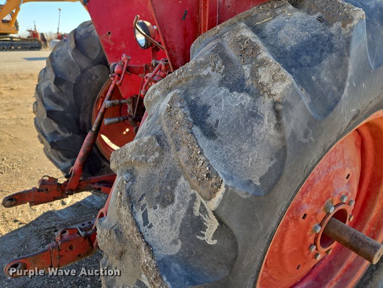 image for item EQ3912 1975 International Harvester Farmall 656 tractor