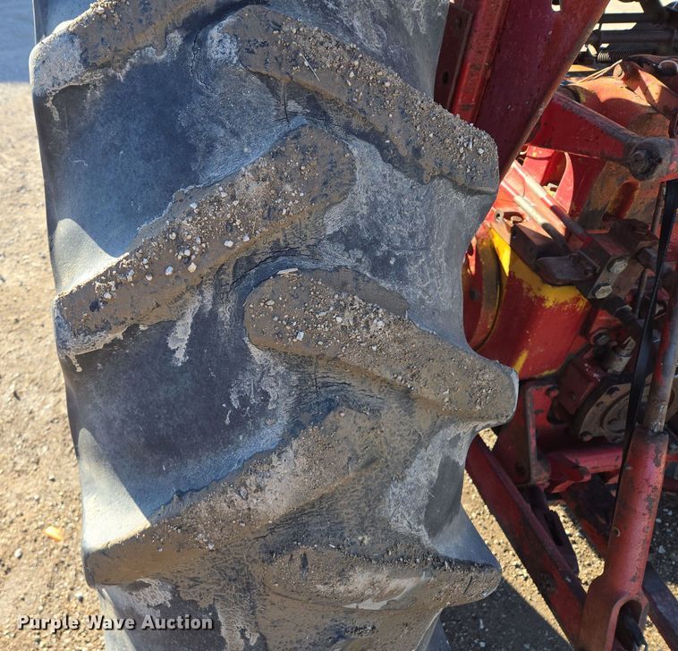 image for item EQ3912 1975 International Harvester Farmall 656 tractor