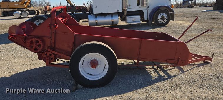 image for item EQ3913 International  manure spreader 