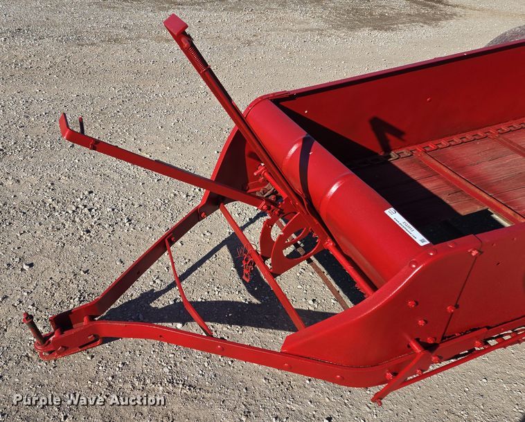 image for item EQ3913 International  manure spreader 