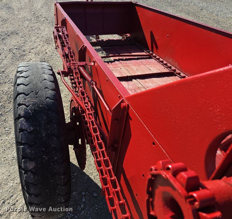 image for item EQ3913 International  manure spreader 