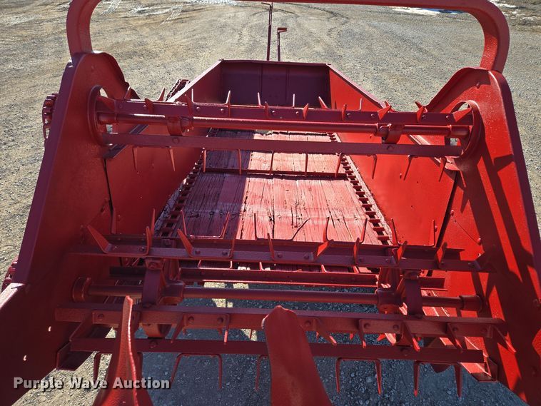 image for item EQ3913 International  manure spreader 