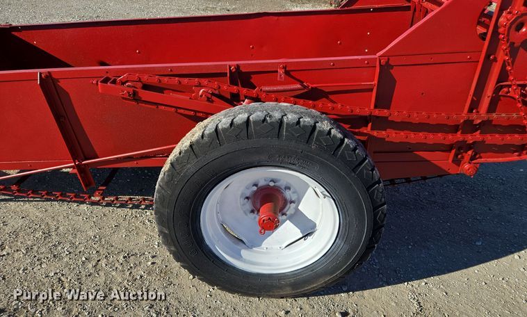 image for item EQ3913 International  manure spreader 