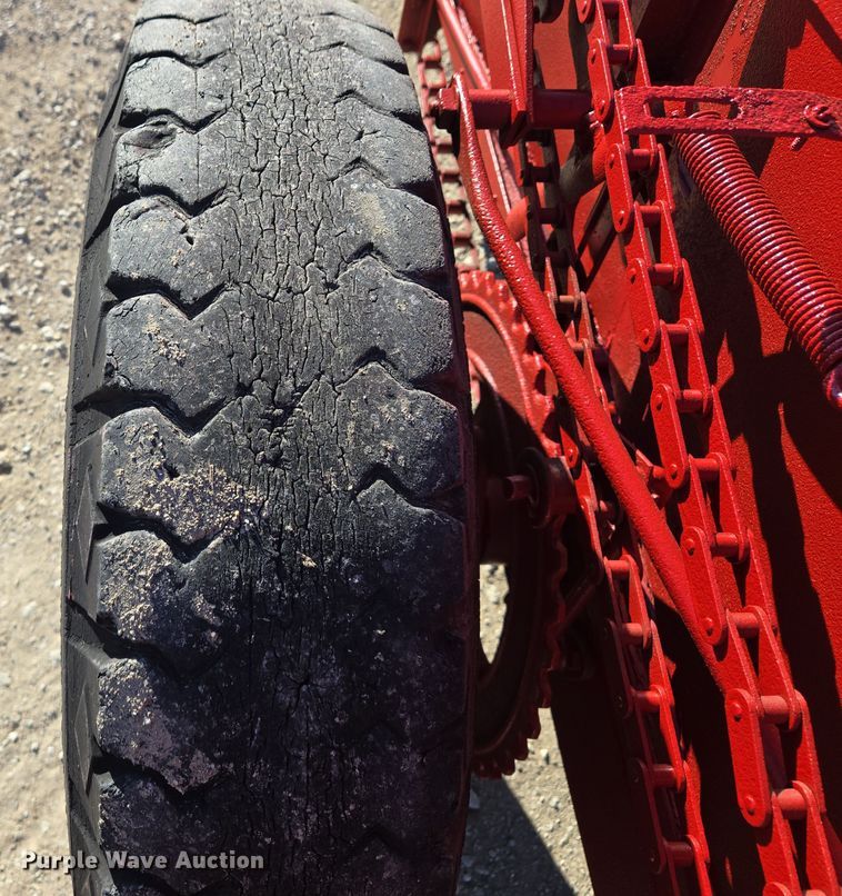 image for item EQ3913 International  manure spreader 