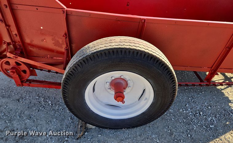 image for item EQ3913 International  manure spreader 