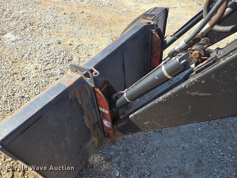 image for item EQ3921 1995 Case International  5240 MFWD tractor