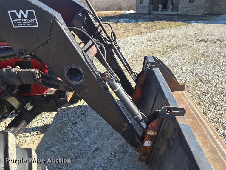 image for item EQ3921 1995 Case International  5240 MFWD tractor