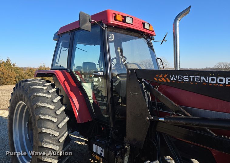 image for item EQ3921 1995 Case International  5240 MFWD tractor
