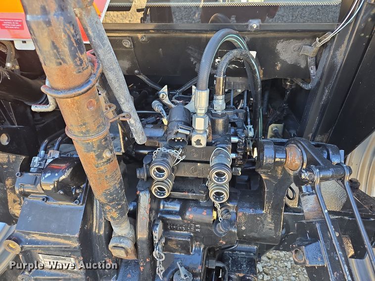 image for item EQ3921 1995 Case International  5240 MFWD tractor