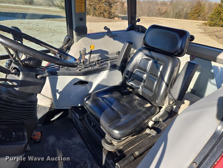 image for item EQ3921 1995 Case International  5240 MFWD tractor