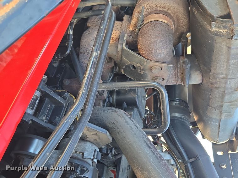 image for item EQ3921 1995 Case International  5240 MFWD tractor