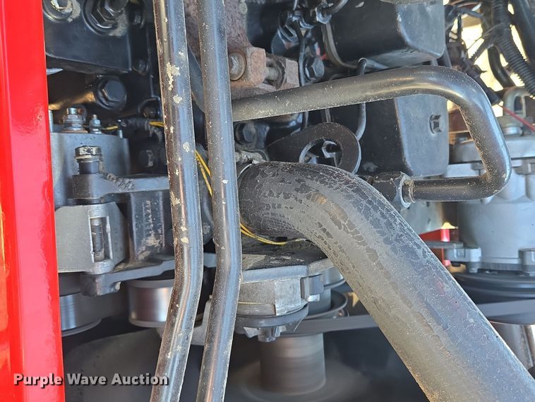 image for item EQ3921 1995 Case International  5240 MFWD tractor