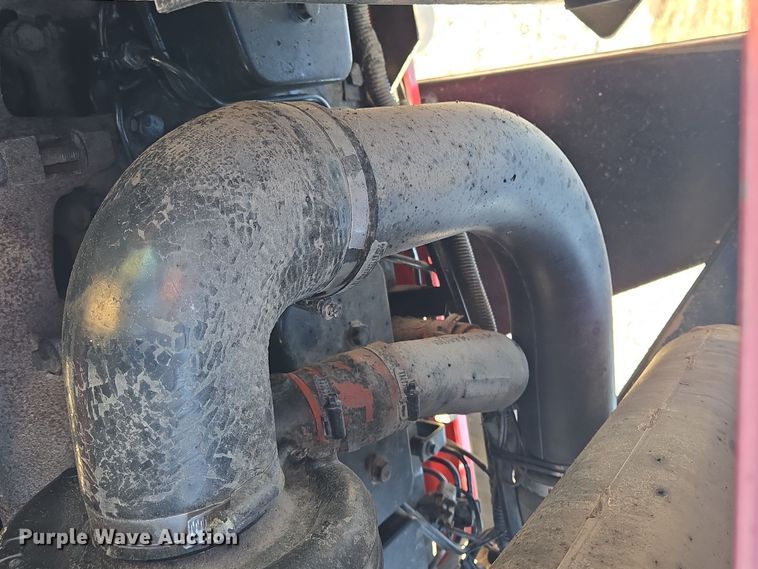 image for item EQ3921 1995 Case International  5240 MFWD tractor