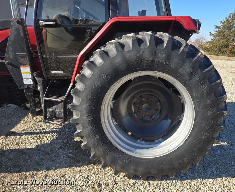image for item EQ3921 1995 Case International  5240 MFWD tractor