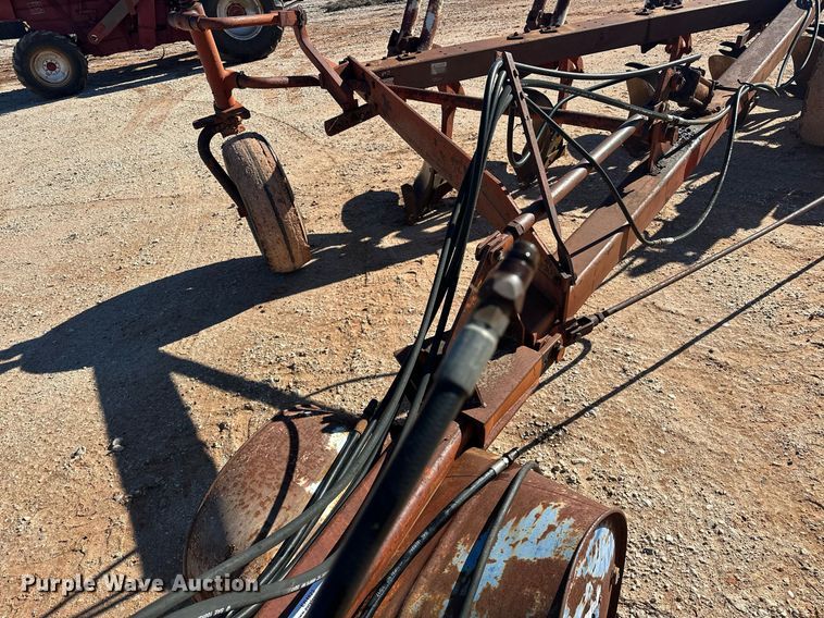 image for item ER4823 International ten bottom plow