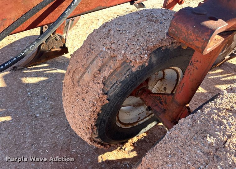 image for item ER4823 International ten bottom plow