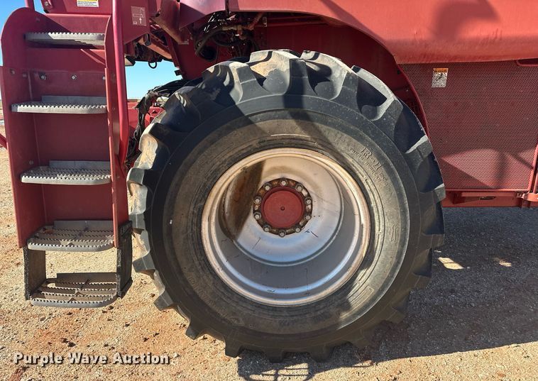 image for item ER4825 2002 Case IH Axial-Flow 2388 RWA combine