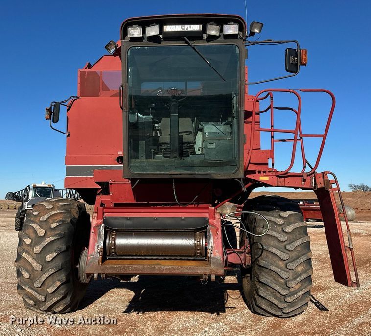 image for item ER4826 1992 Case IH Axial-Flow 1680 combine