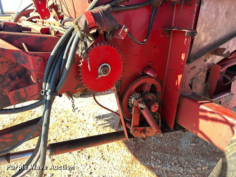 image for item ER4826 1992 Case IH Axial-Flow 1680 combine