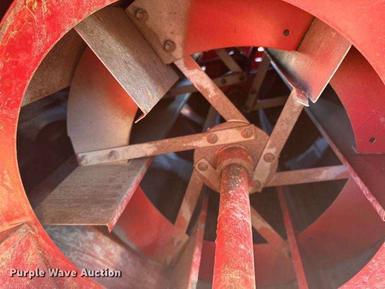 image for item ER4826 1992 Case IH Axial-Flow 1680 combine