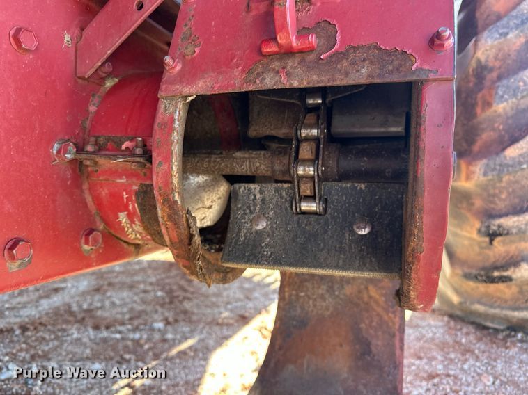 image for item ER4826 1992 Case IH Axial-Flow 1680 combine