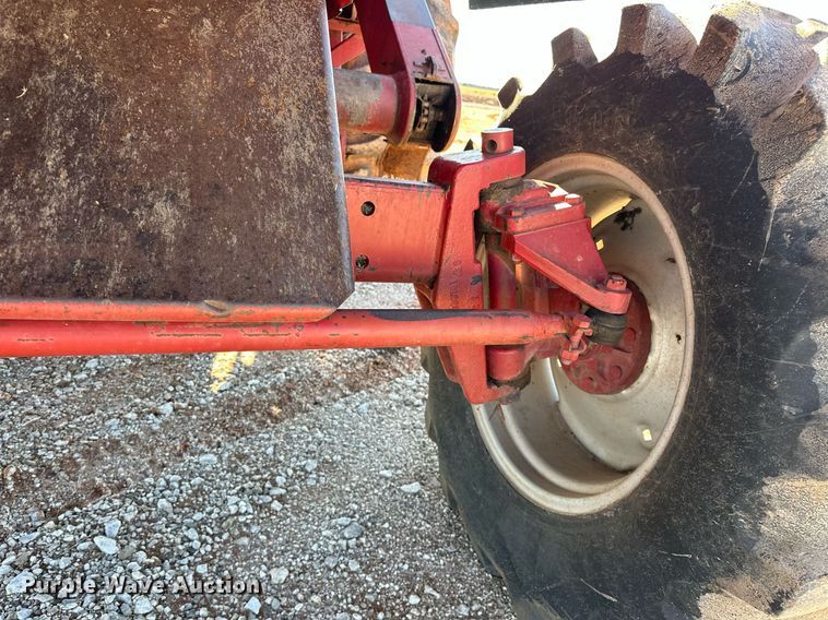 image for item ER4826 1992 Case IH Axial-Flow 1680 combine