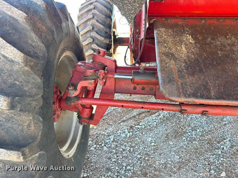 image for item ER4826 1992 Case IH Axial-Flow 1680 combine