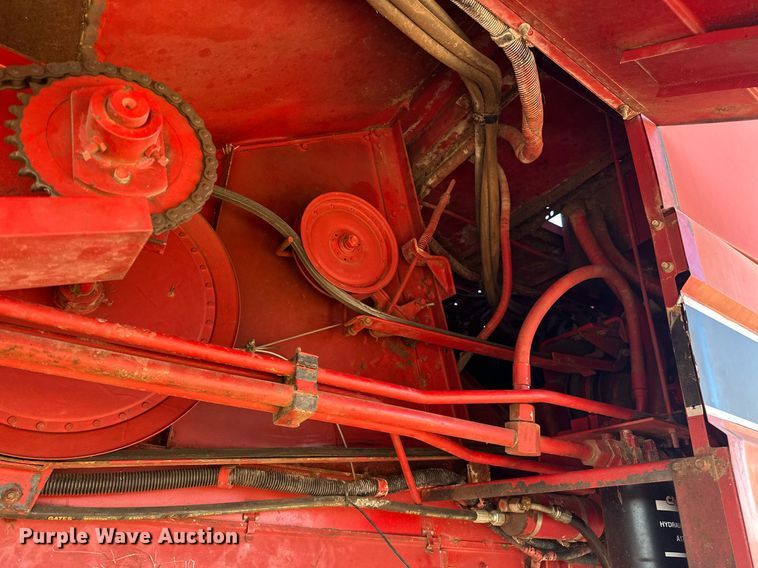 image for item ER4826 1992 Case IH Axial-Flow 1680 combine