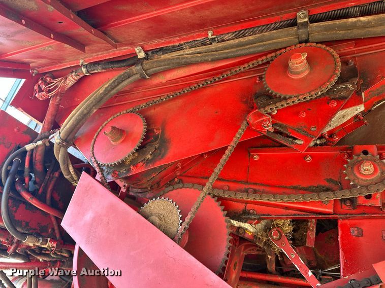 image for item ER4826 1992 Case IH Axial-Flow 1680 combine