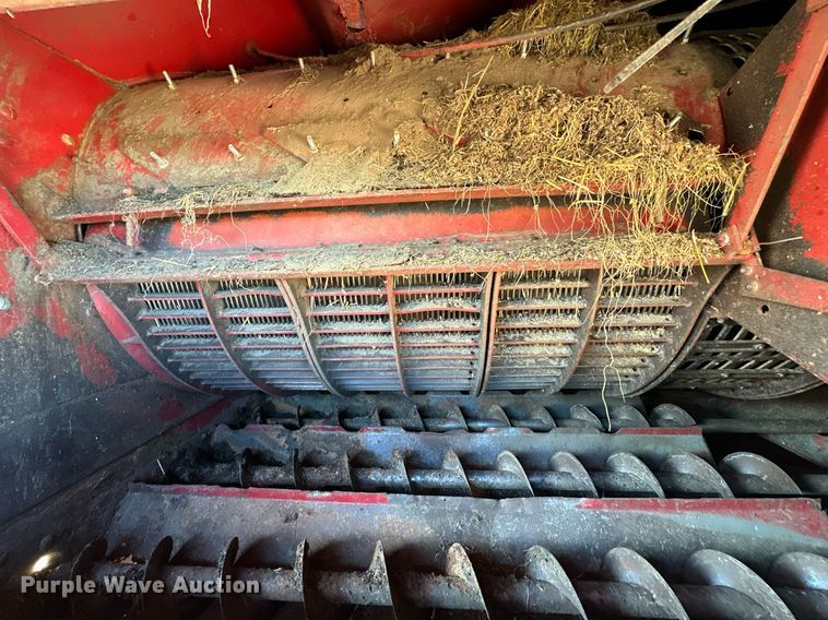 image for item ER4826 1992 Case IH Axial-Flow 1680 combine