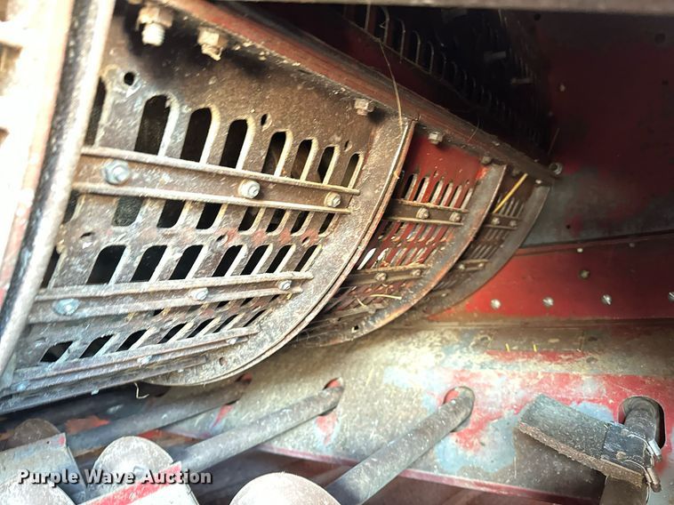 image for item ER4826 1992 Case IH Axial-Flow 1680 combine